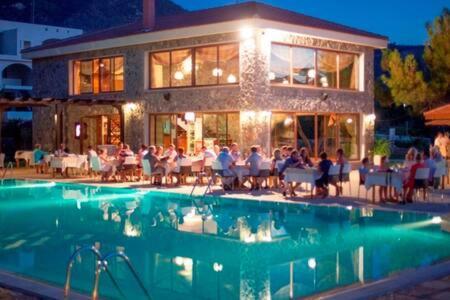 Joya Cyprus Mermaid Penthouse Apartment Agios Amvrosios  エクステリア 写真