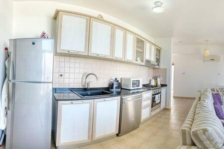 Joya Cyprus Mermaid Penthouse Apartment Agios Amvrosios  エクステリア 写真